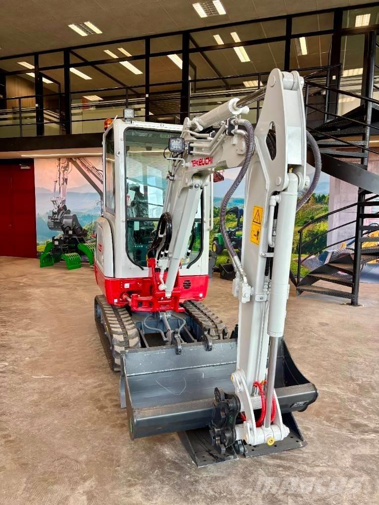 Takeuchi TB 225 Mini kotrók < 7t