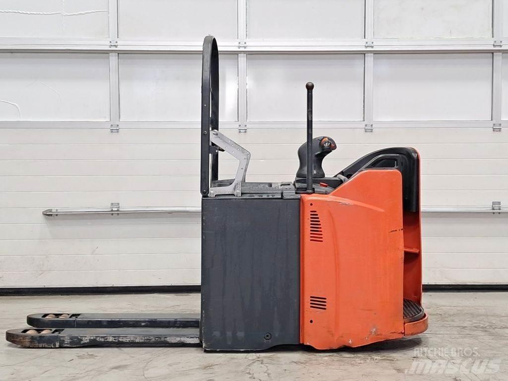 Linde T20SP-02 Alacsony emelőkocsi