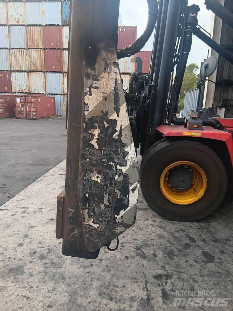 Kalmar DCG100-45ED7 Konténerszállítók