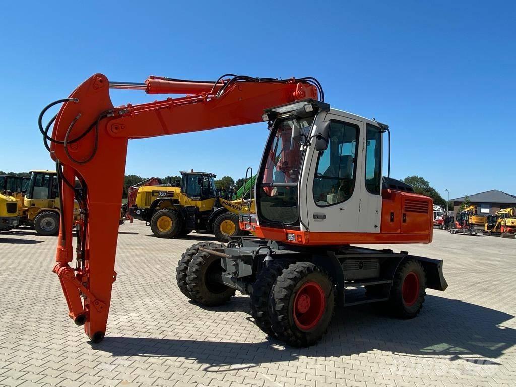 Liebherr A 900 C Gumikerekes kotrók