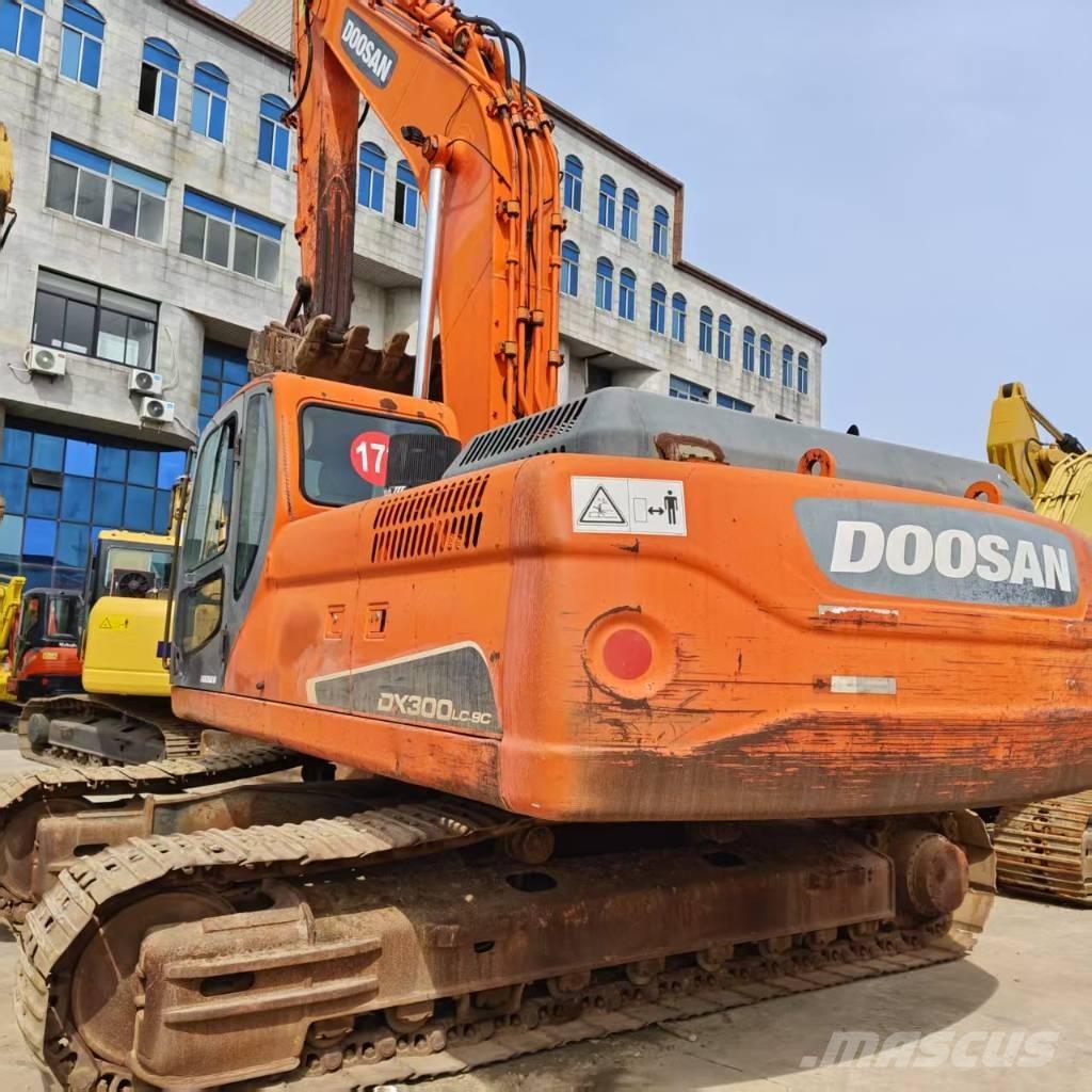 Doosan DX 300 LC Lánctalpas kotrók