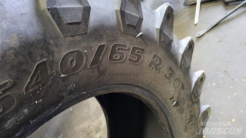 Trelleborg 540/65R30 Gumiabroncsok, kerekek és felnik