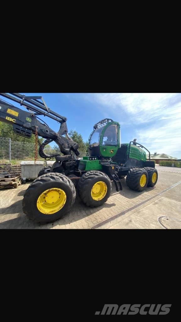 John Deere 1270 G Betakarítók
