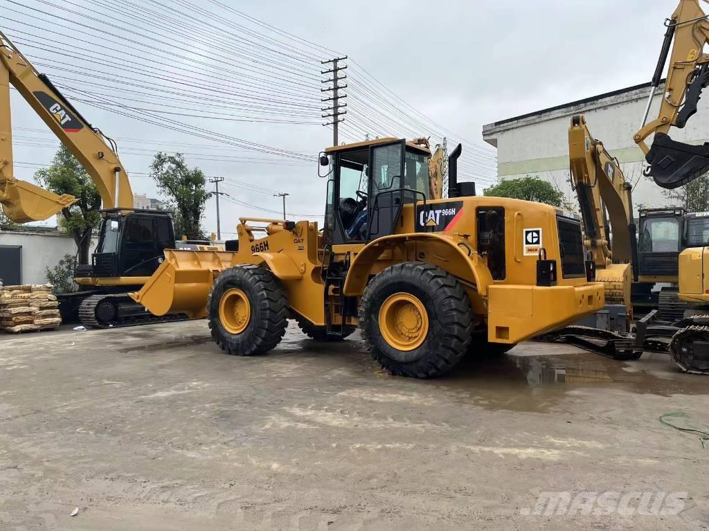 CAT 966 H Gumikerekes homlokrakodók