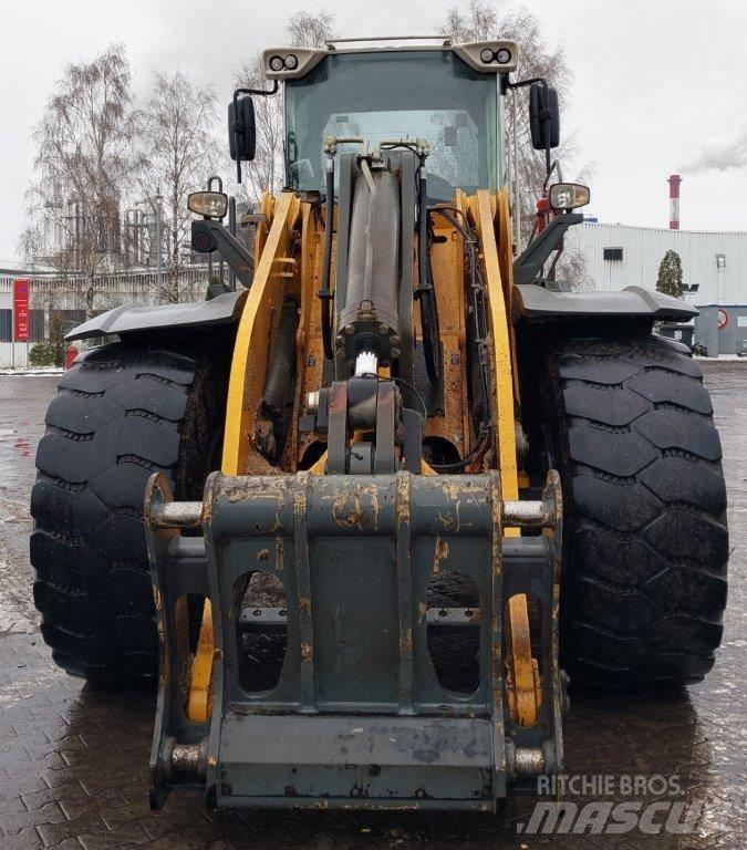 Liebherr L 580 Gumikerekes homlokrakodók