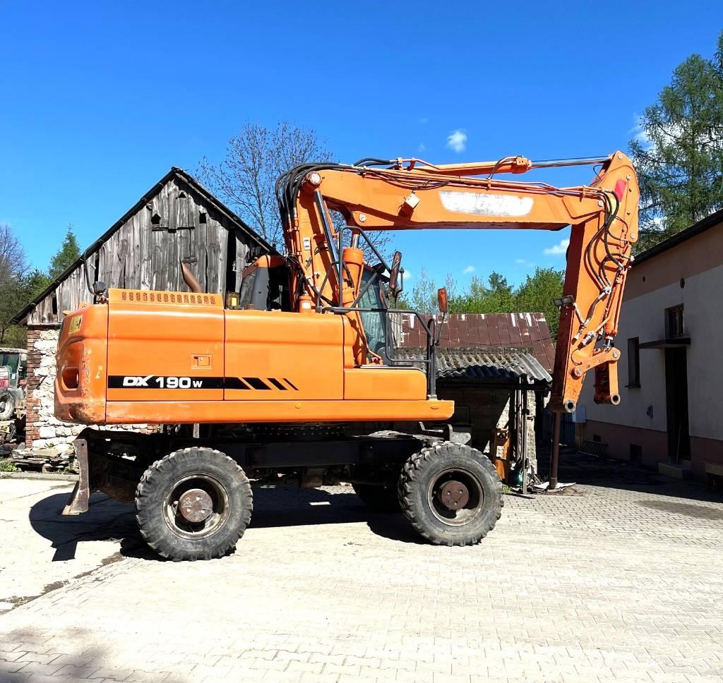 Doosan DX 190 W-3 Gumikerekes kotrók