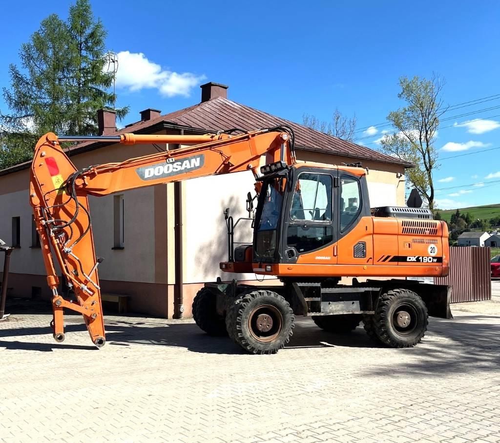 Doosan DX 190 W-3 Gumikerekes kotrók