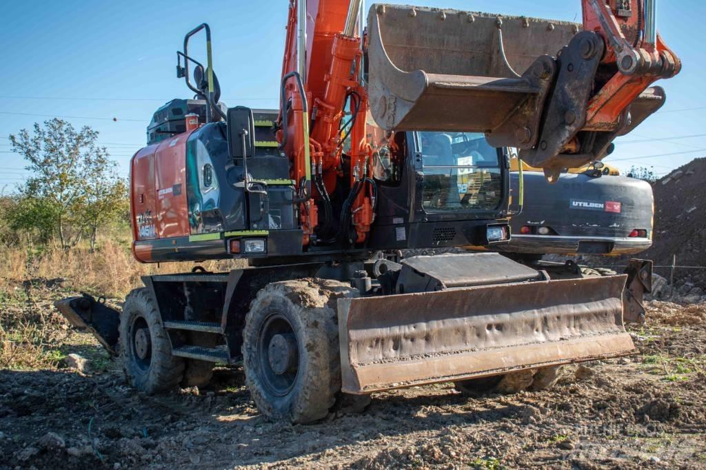 Hitachi ZX 145 Gumikerekes kotrók