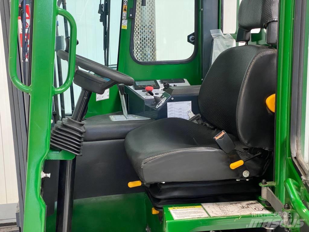 Combilift C4000 LPG Tolóoszlopos négyutas targonca