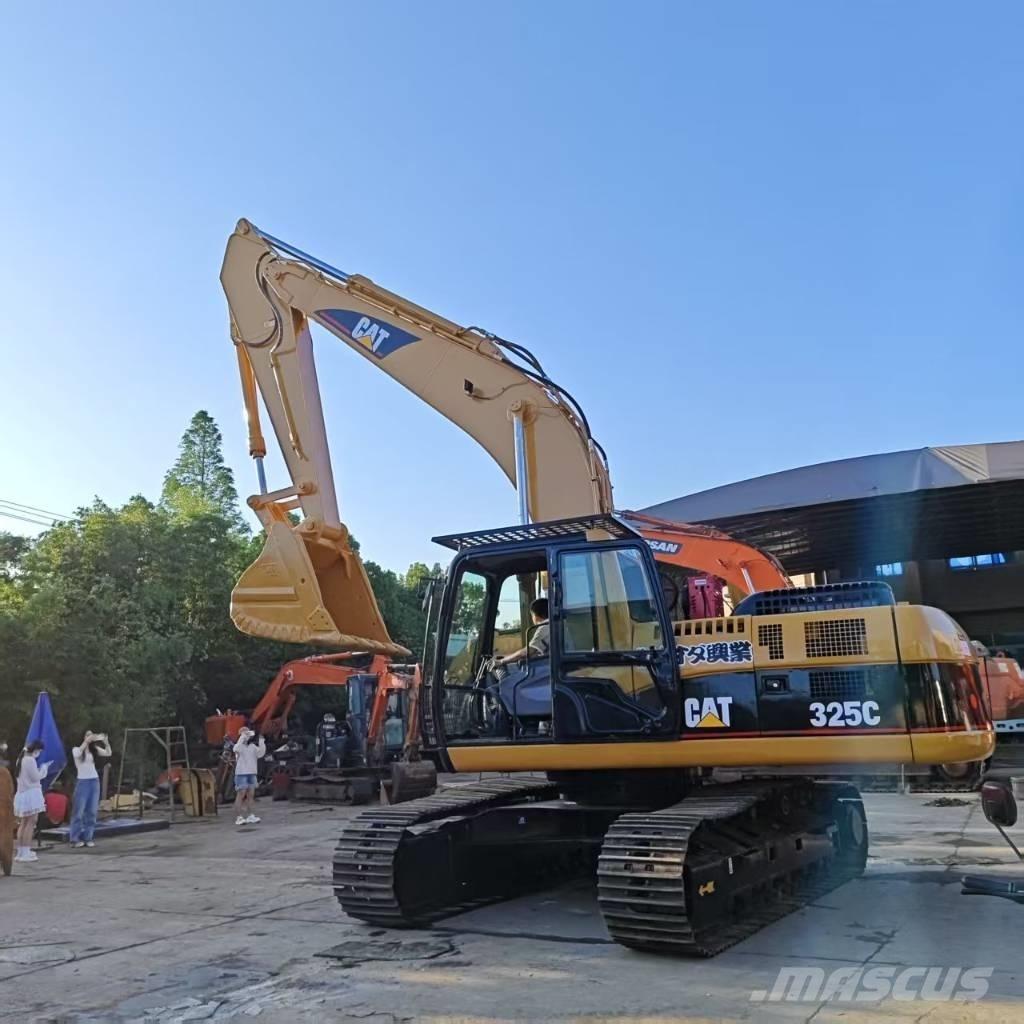 CAT 325 C Lánctalpas kotrók