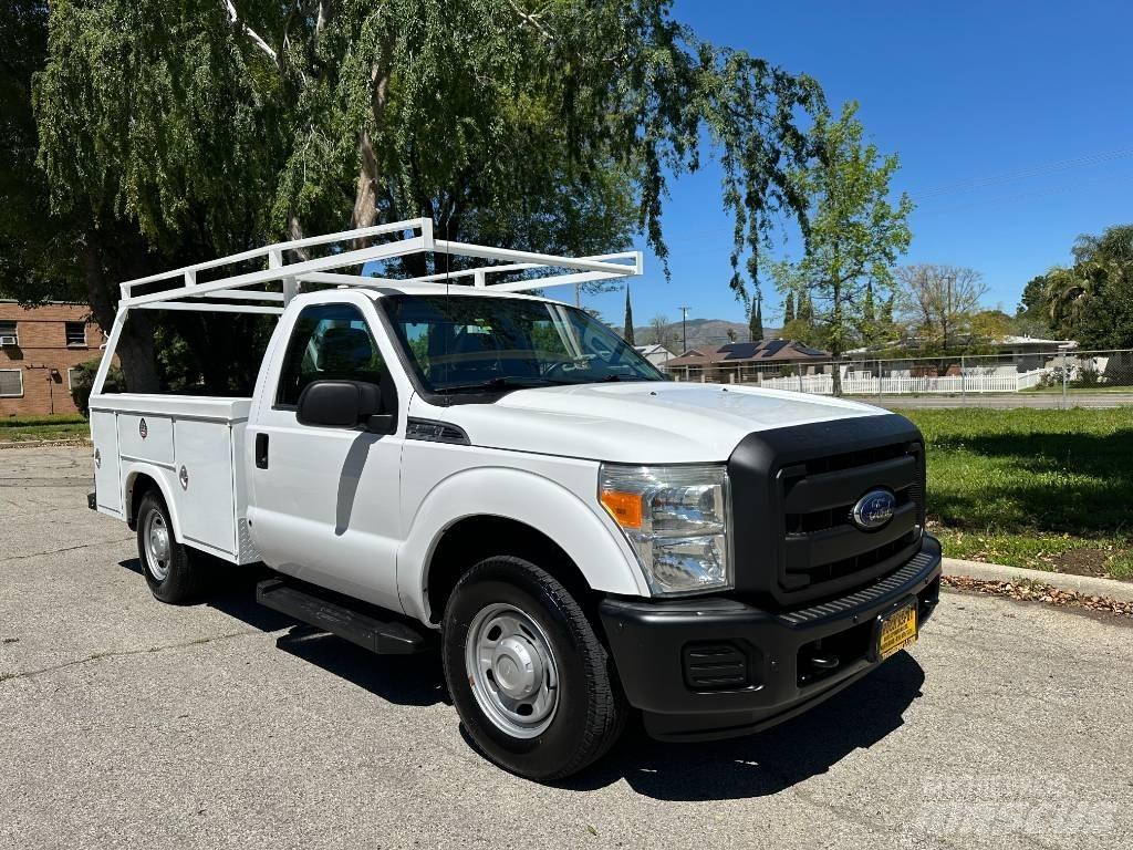Ford F 250 SD Kis teherszállító/Platós kocsi