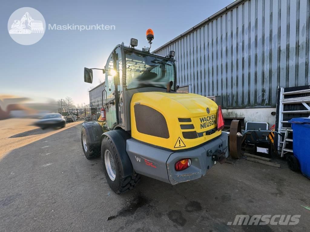 Wacker Neuson WL 52 Gumikerekes homlokrakodók