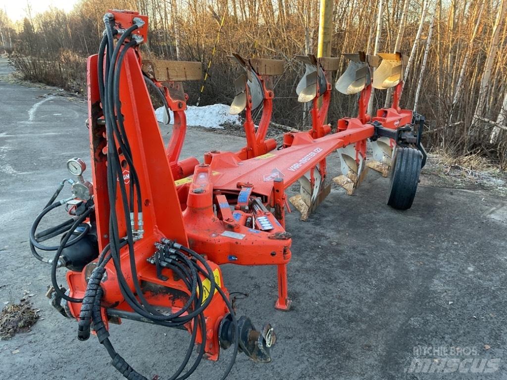 Kuhn Vari-Master 122 Váltvaforgató ekék