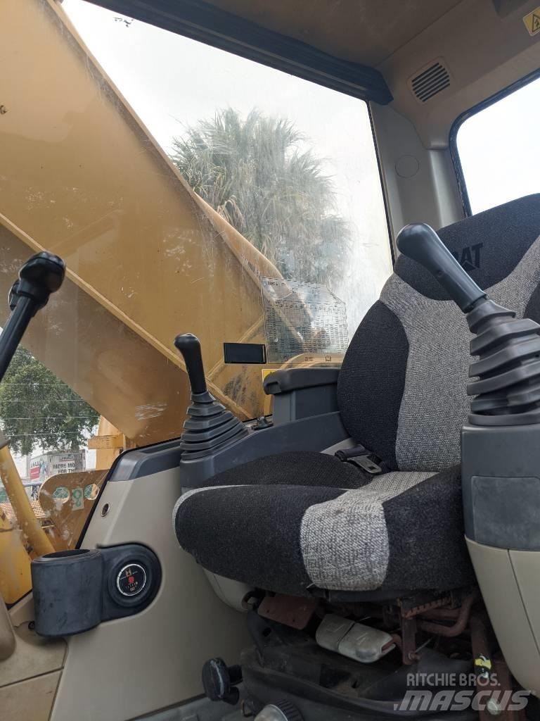 CAT 330CL Lánctalpas kotrók