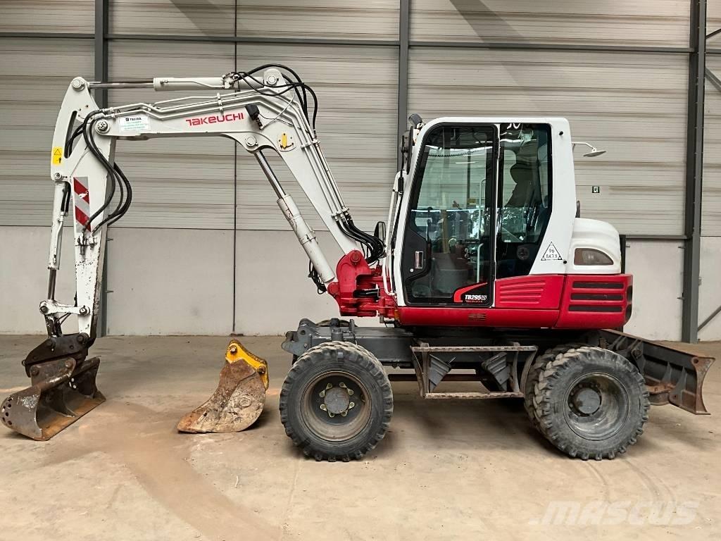 Takeuchi TB 295 W Gumikerekes kotrók