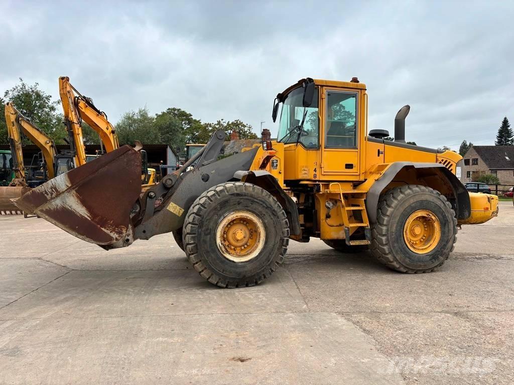 Volvo L 120 E Gumikerekes homlokrakodók