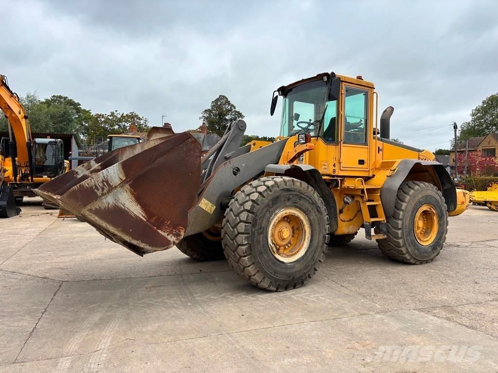 Volvo L 120 E Gumikerekes homlokrakodók