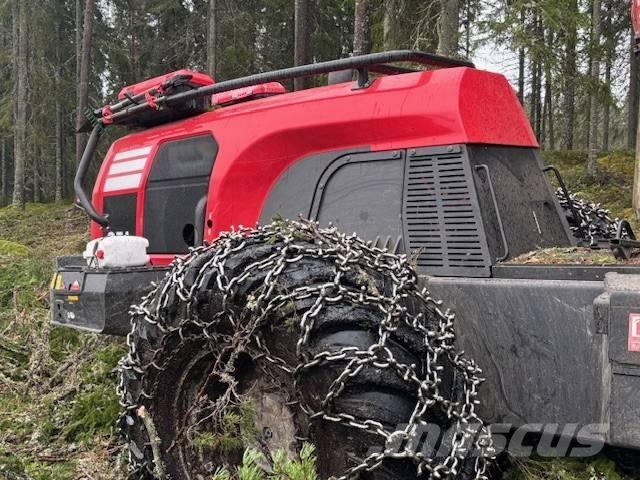 Komatsu 951 Betakarítók