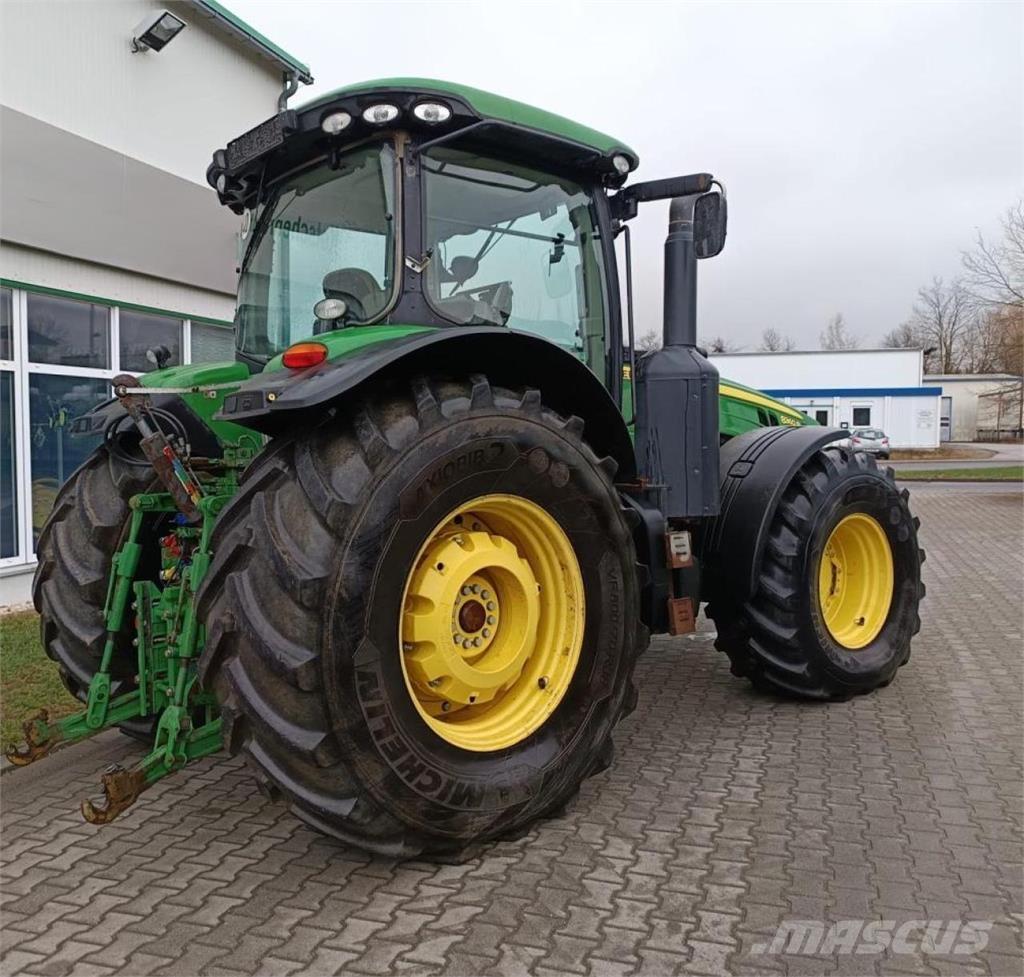 John Deere 8360 R Traktorok