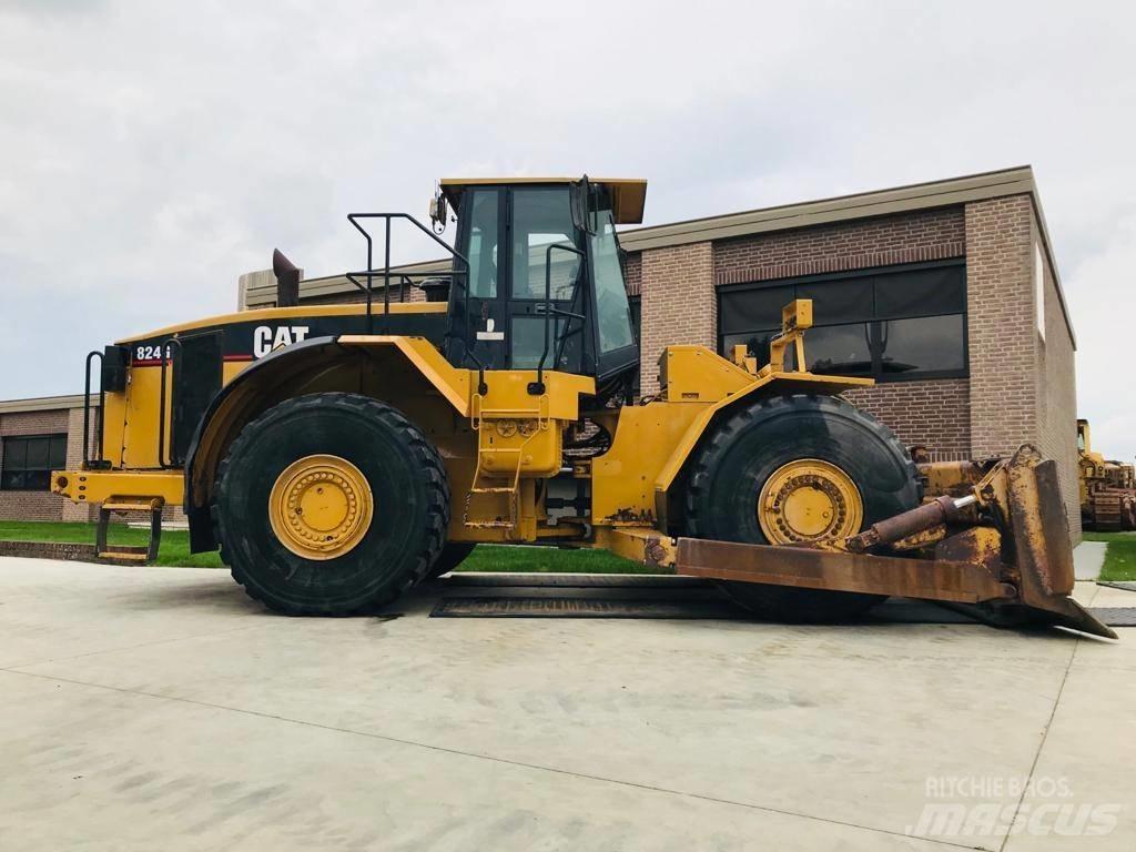 CAT 824 G Dózerek
