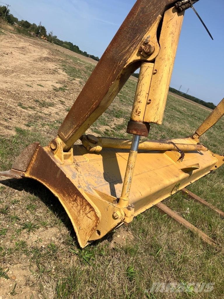 CAT 825 C Talajtömörítő gépek