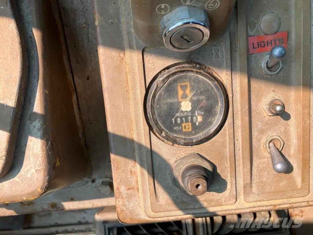 CAT 825 C Talajtömörítő gépek