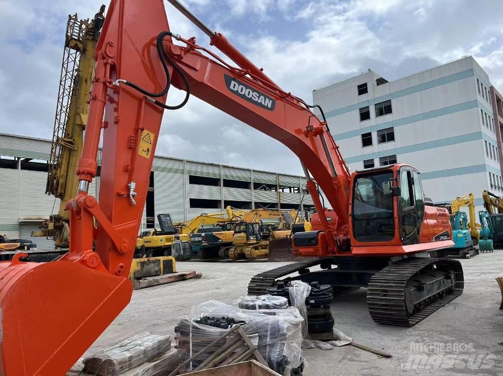 Doosan DX 300 Lánctalpas kotrók