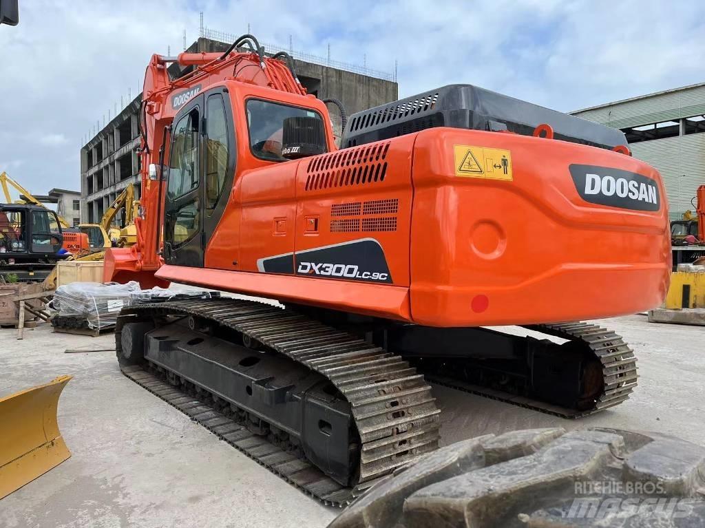 Doosan DX 300 Lánctalpas kotrók