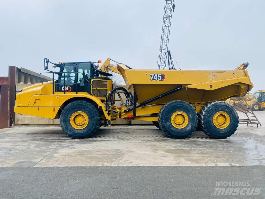 CAT 745 Csuklósdömperek