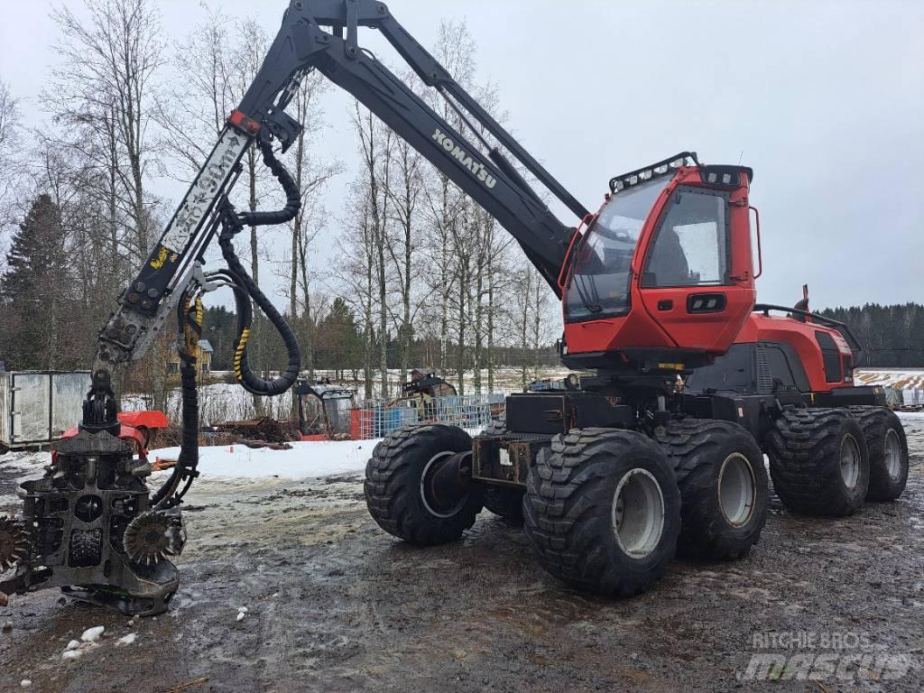 Komatsu 901 XC Betakarítók