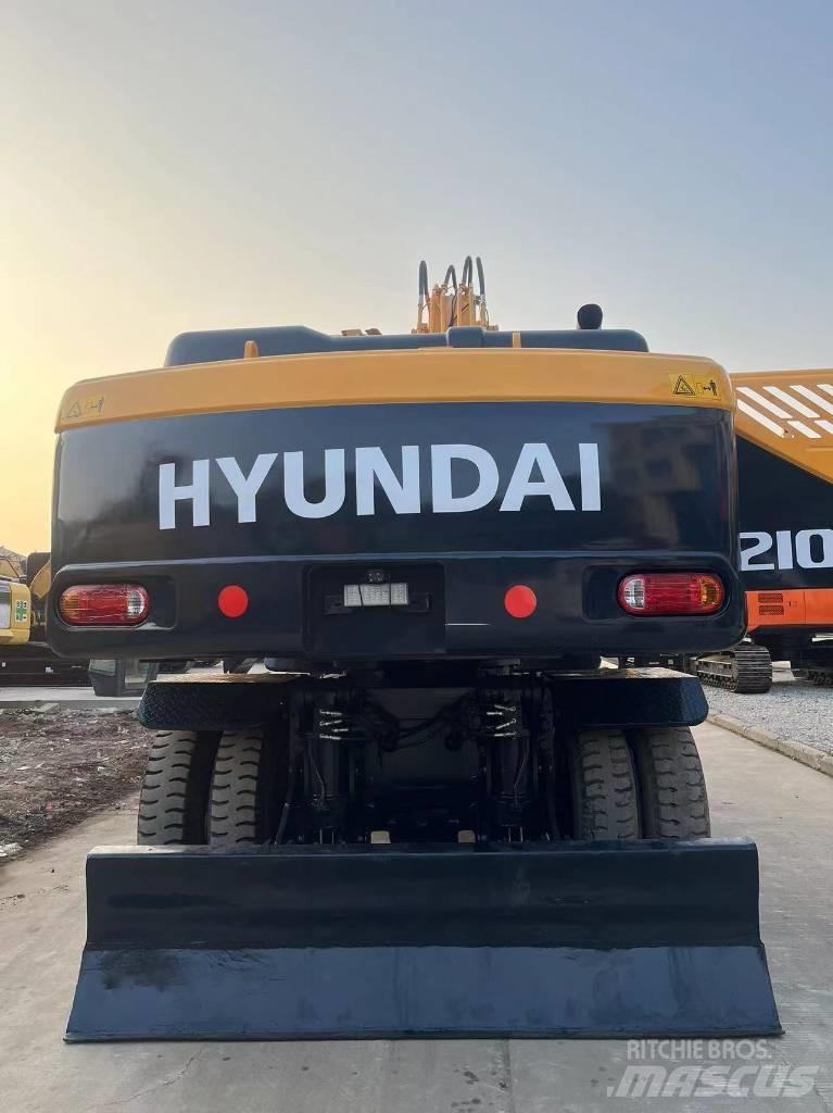 Hyundai R210W-9 Gumikerekes kotrók