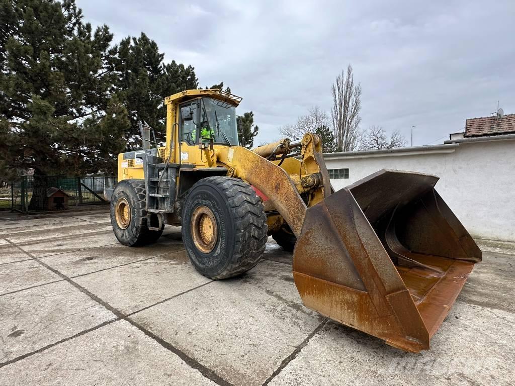 Komatsu WA500-3 Gumikerekes homlokrakodók