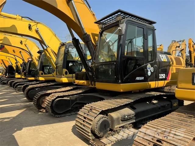 CAT 325 D L Lánctalpas kotrók