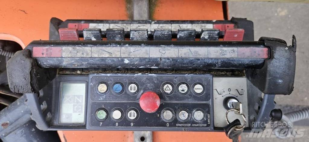 JLG X 17 J Plus Karos emelők