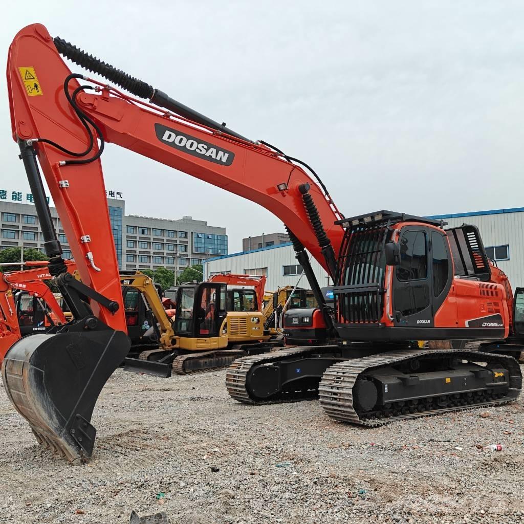 Doosan DX 225 LCA Lánctalpas kotrók