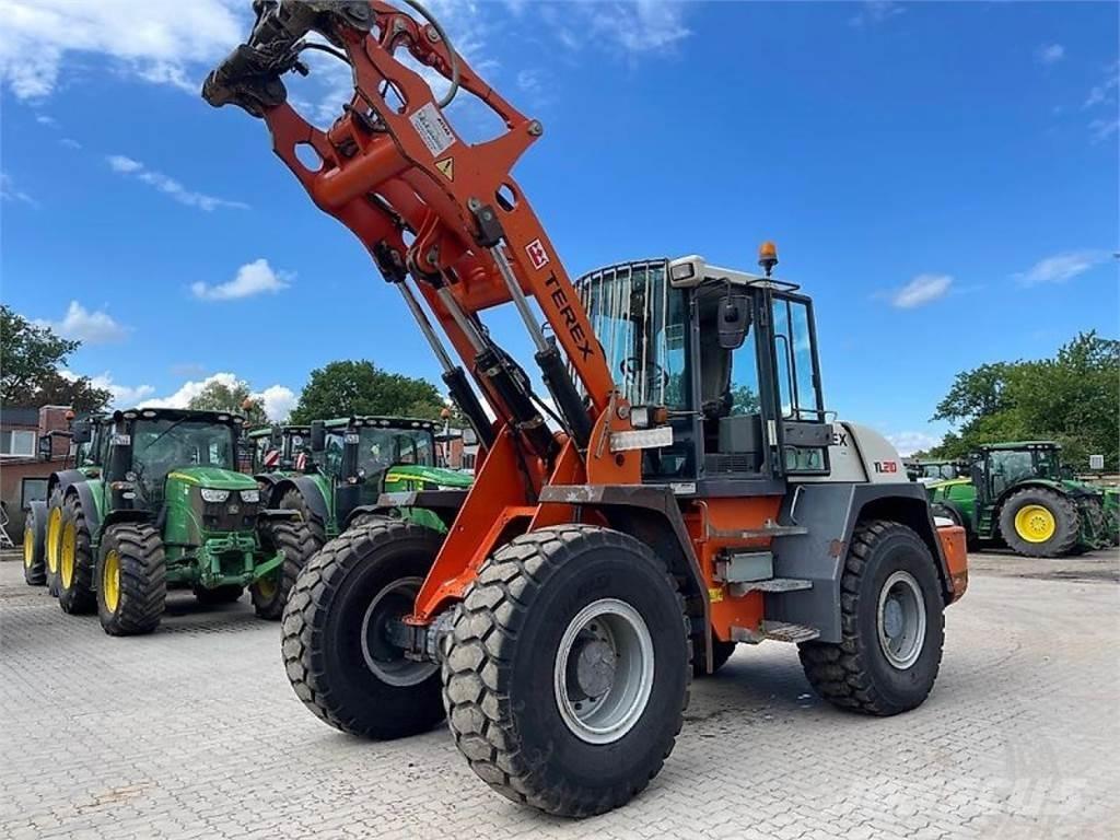 Terex TL210 Gumikerekes homlokrakodók