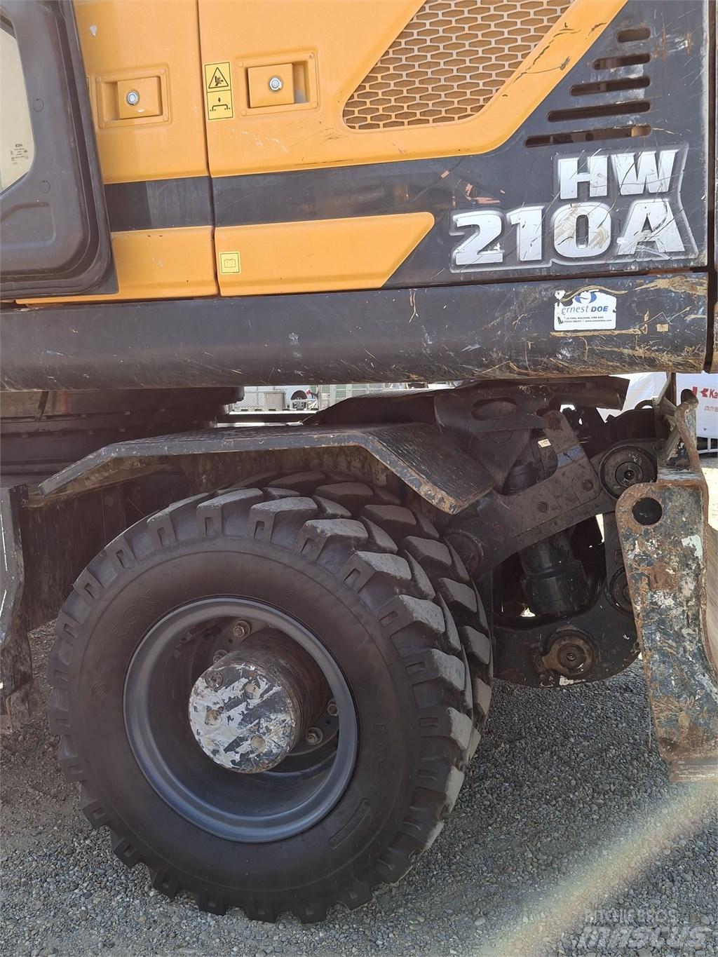 Hyundai HW 210 A Gumikerekes kotrók