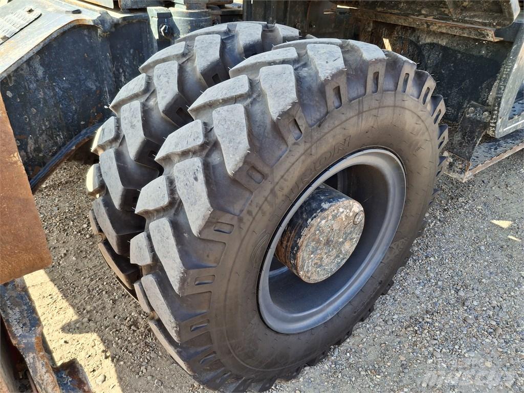 Hyundai HW 210 A Gumikerekes kotrók