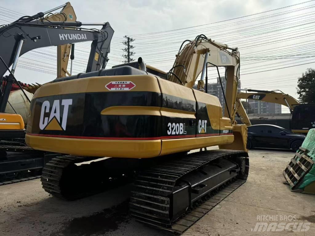 CAT 320 B L Lánctalpas kotrók