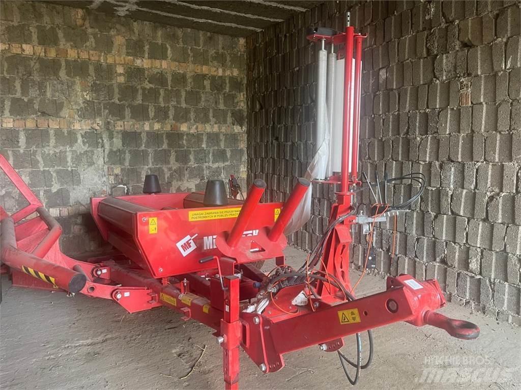 Metal-Fach Z 577 Göngyölő gépek