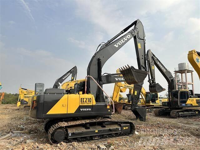 Volvo EC210 Lánctalpas kotrók