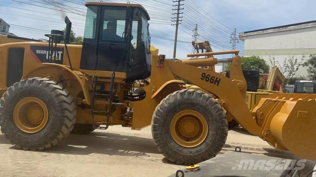 CAT 966 H Gumikerekes homlokrakodók