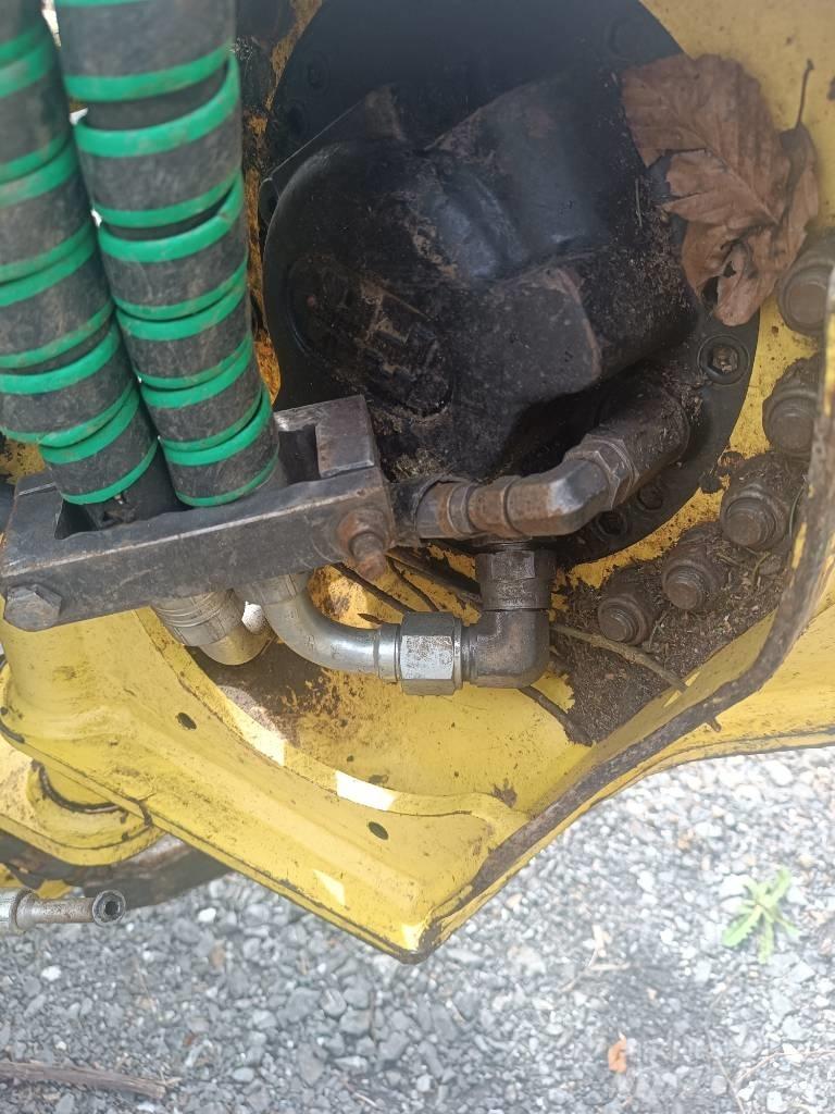 John Deere 1470 G Betakarítók