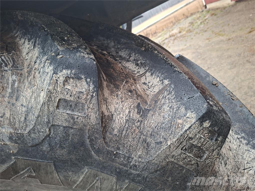 Valtra T154 Versu Traktorok