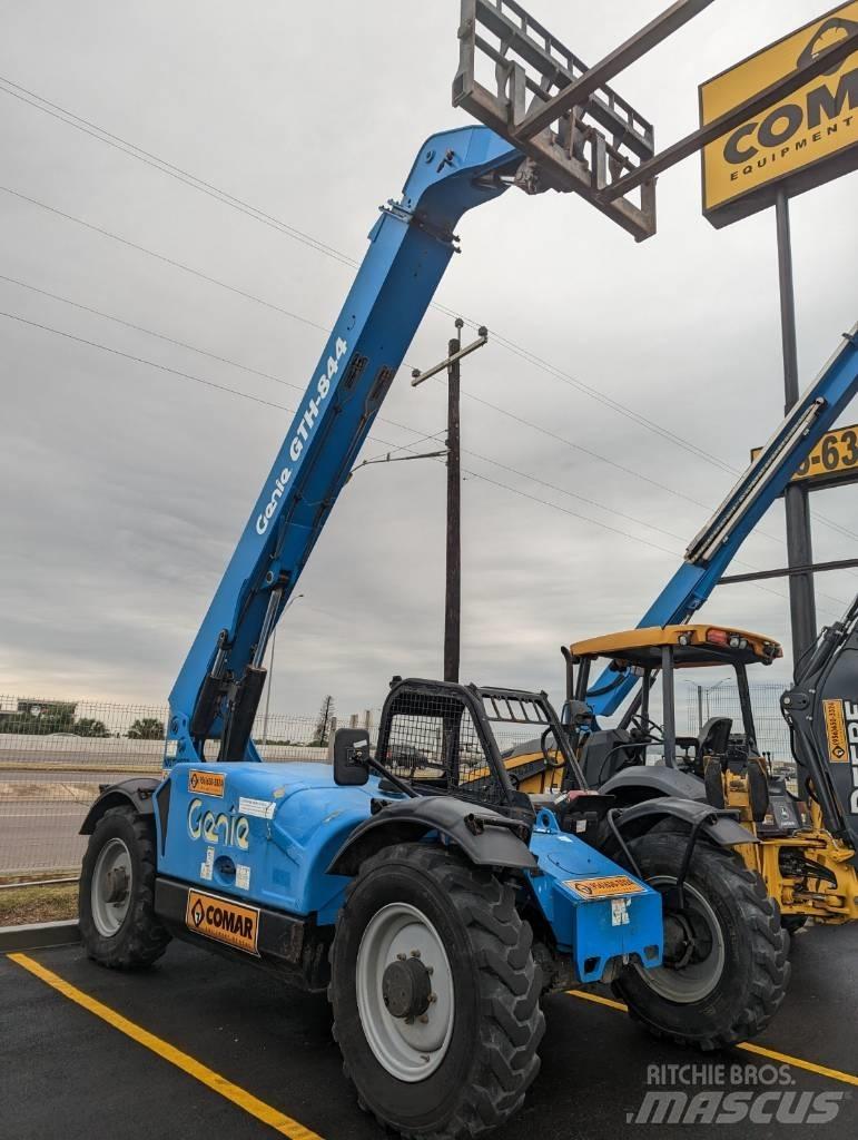 Genie GTH 844 Teleszkópos emelők