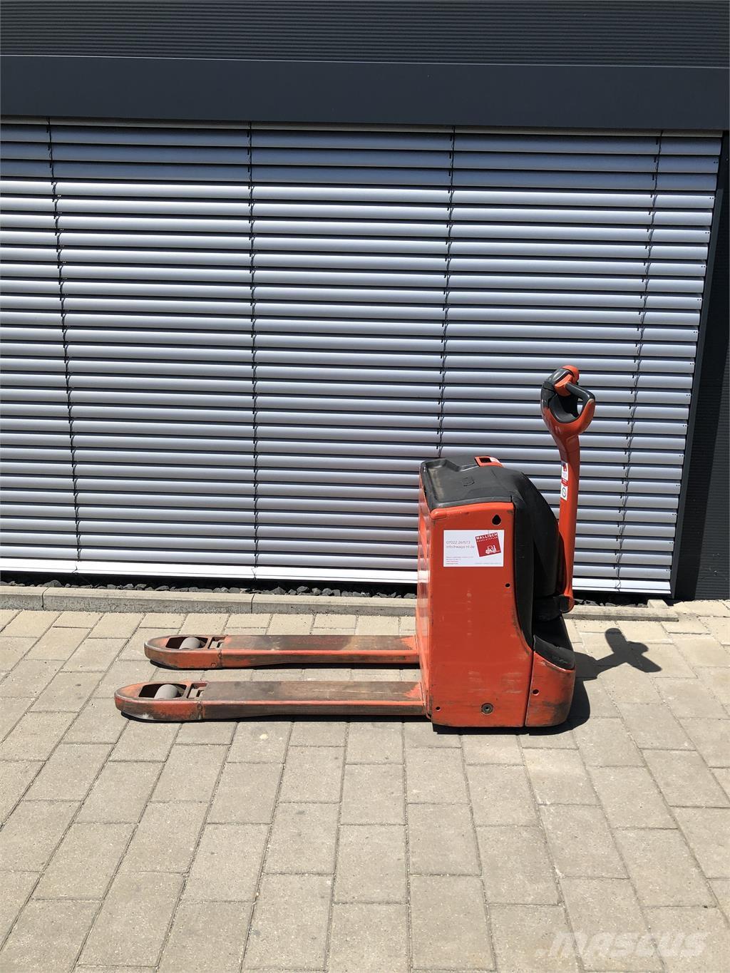 Linde T16 Gyalogkíséretű targonca
