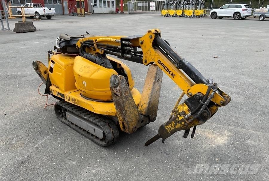 Brokk 60 Bontásra használt kotrók