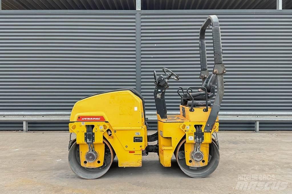 Dynapac CC1100 Ikerdobos hengerek