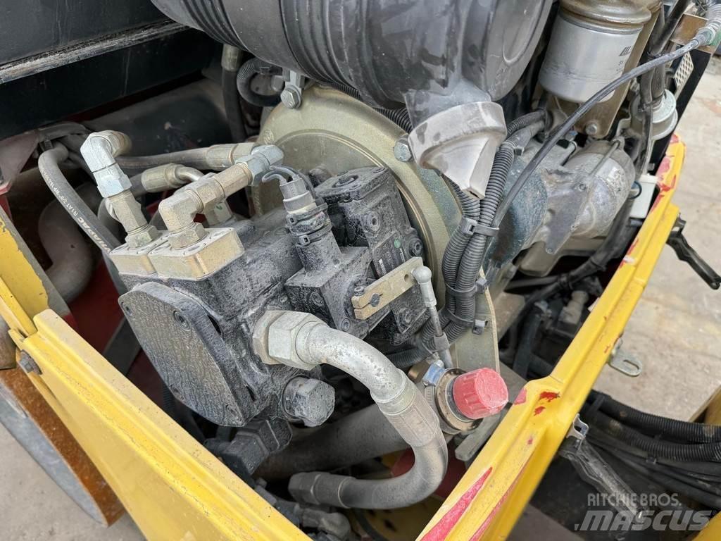 Dynapac CC1100 Ikerdobos hengerek
