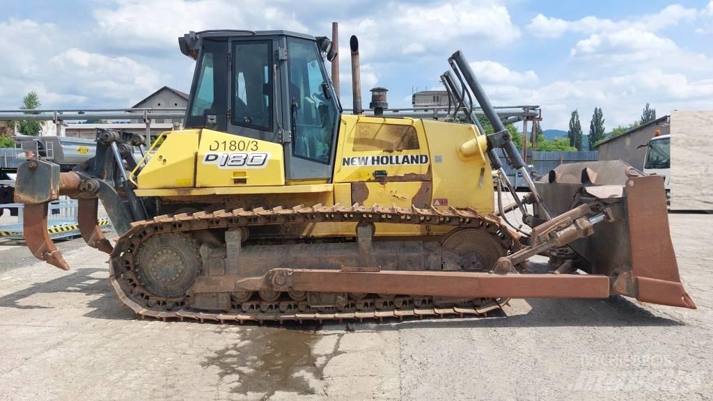 New Holland D 180 lánctalpas dózerek
